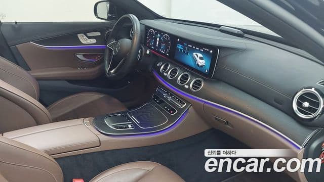 Mercedes-Benz E-Class 2023 — ფოტო 12/17