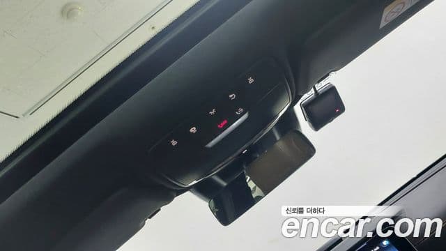 Mercedes-Benz E-Class 2023 — ფოტო 16/17