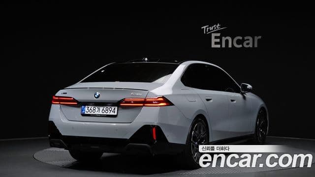 BMW 5 Series 2025 — Şəkil 2/20