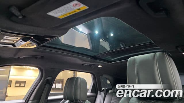 Land Rover Range Rover Velar 2019 — фото 18 из 20