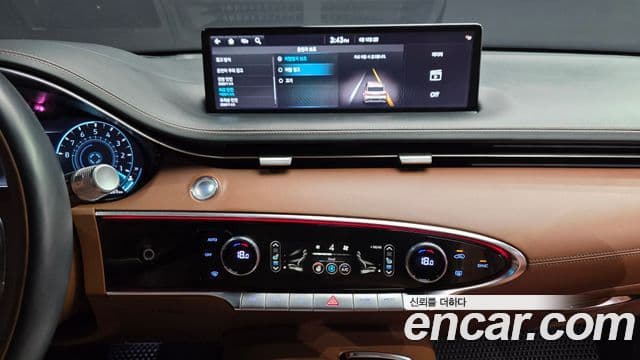 Genesis GV70 2021 — ფოტო 18/20
