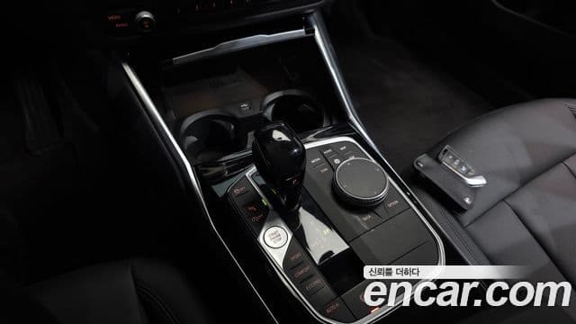 BMW 3 Series 2021 — Şəkil 9/20