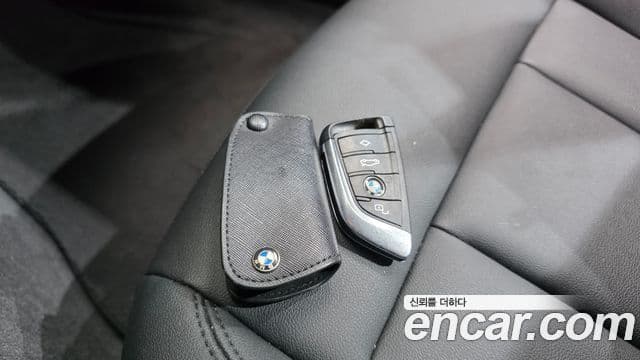 BMW 3 Series 2021 — Photo 12/35