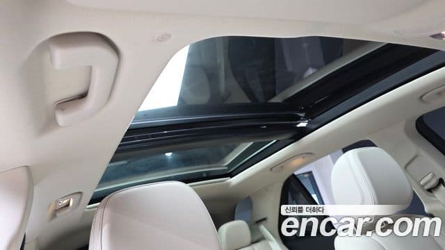 Mercedes-Benz GLE-Class 2023 — ფოტო 18/20