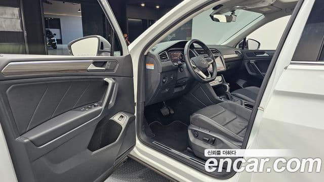 Volkswagen Tiguan Allspace 2022 — ფოტო 10/20