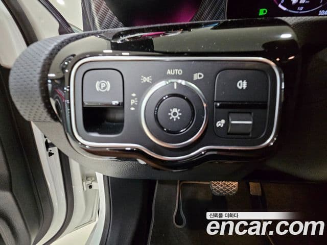 Mercedes-Benz A-Class 2024 — ფოტო 16/20