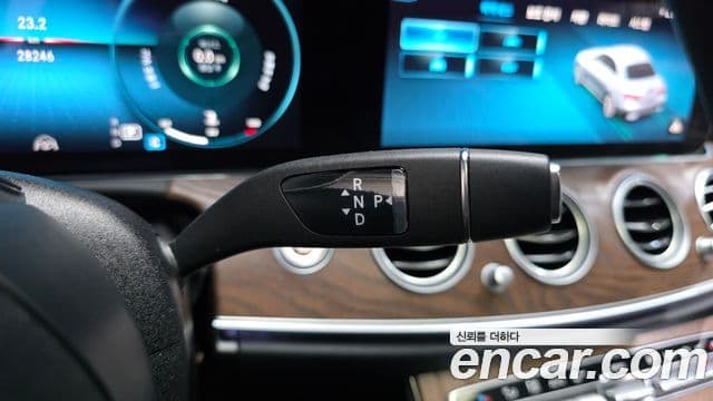 Mercedes-Benz E-Class 2022 — Фото 7/20