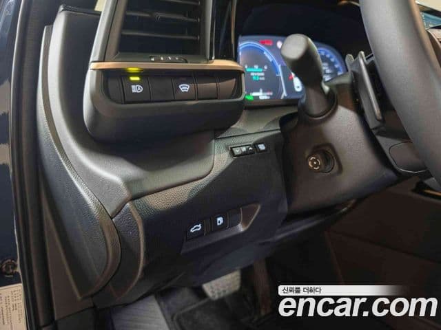 Toyota Crown Crossover 2025 — Фото 12/19