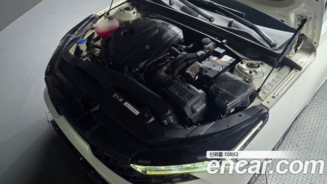 Kia K5 2021 — ფოტო 6/20