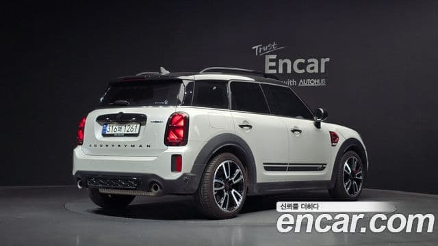 Mini Cooper S Countryman 2023 — Фото 2/20