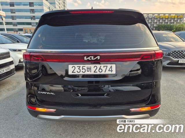 Kia Carnival 2022 — ფოტო 4/20