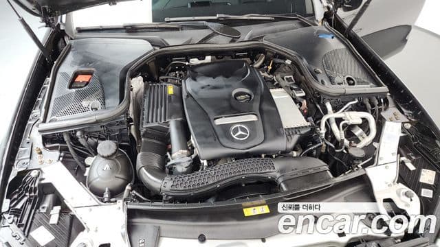 Mercedes-Benz E-Class 2021 — ფოტო 6/20