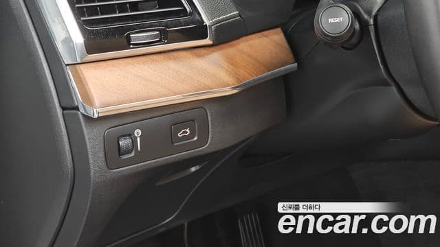 Volvo XC90 2018 — Photo 22/31