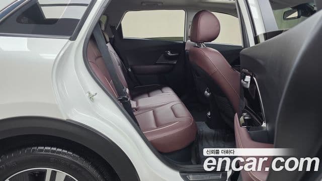 Kia Niro 2020 — Şəkil 11/20