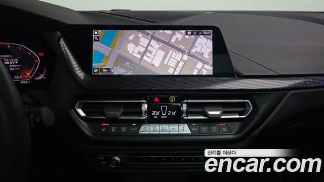 BMW 1 Series 2023 — Şəkil 13/20