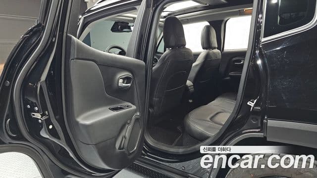 Jeep Renegade 2022 — Şəkil 12/20