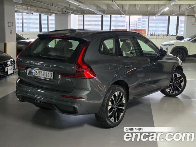 Volvo XC60 2026 — Şəkil 1/11
