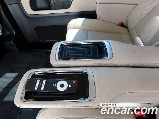 Mercedes-Benz V-Class 2021 — Şəkil 14/20