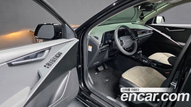 Kia Niro 2022 — Фото 10/20