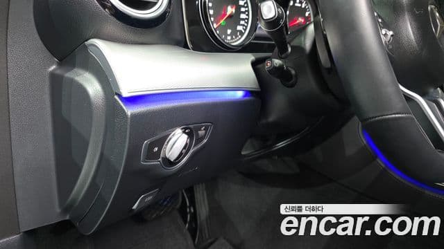 Mercedes-Benz E-Class 2019 — ფოტო 12/20