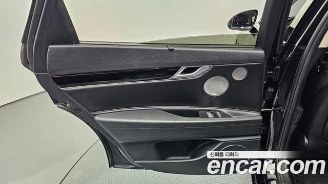 Genesis G80 2022 — Photo 7/32