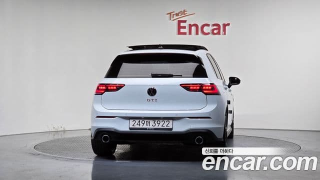 Volkswagen Golf 2025 — ფოტო 4/20
