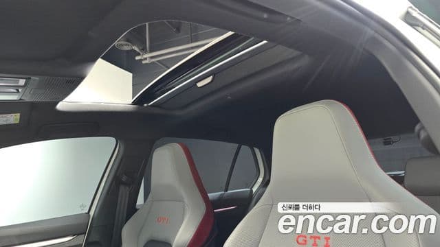 Volkswagen Golf 2025 — ფოტო 17/20