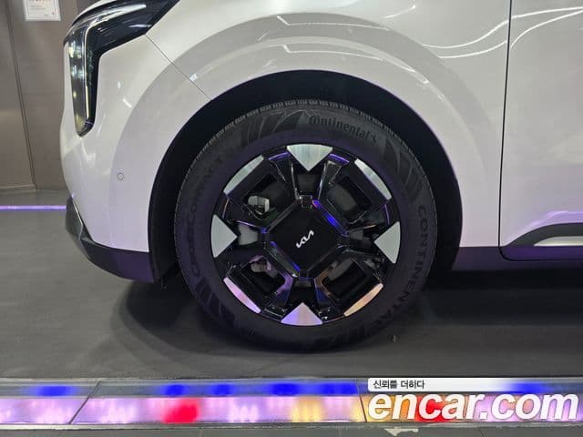 Kia Carnival 2024 — ფოტო 4/20