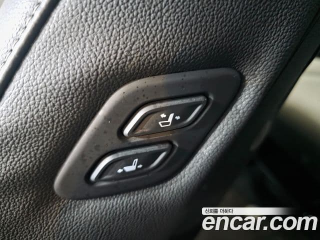 Kia Carnival 2024 — ფოტო 16/20