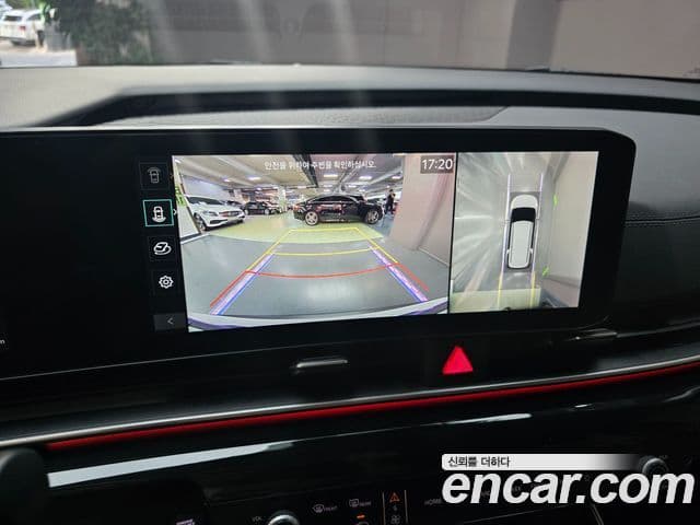 Kia Carnival 2024 — ფოტო 18/20