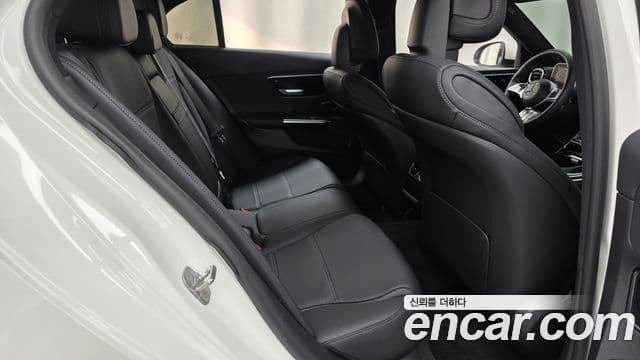 Mercedes-Benz C-Class 2023 — фото 11 из 20