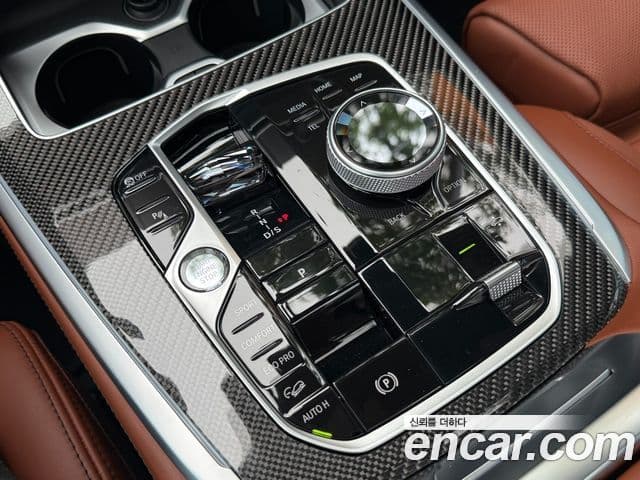 BMW X7 2025 — ფოტო 13/20