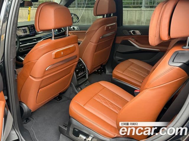 BMW X7 2025 — ფოტო 16/20