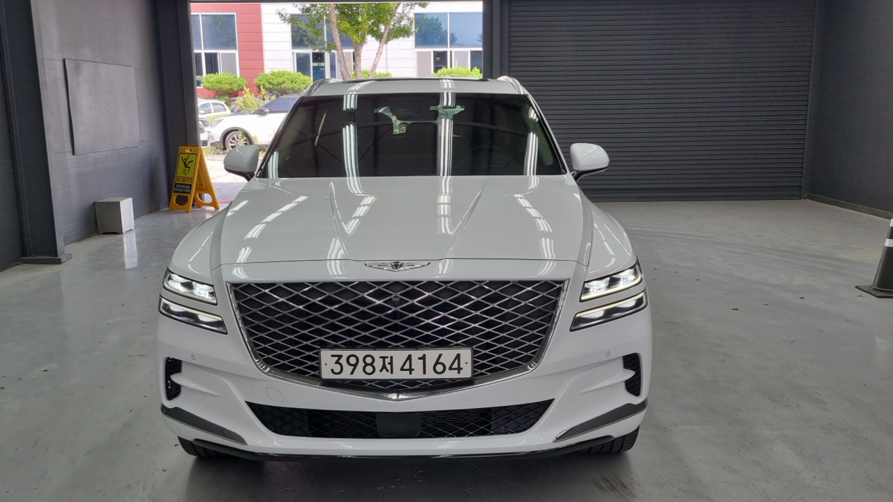 Genesis GV80 2023 — ფოტო 2/18