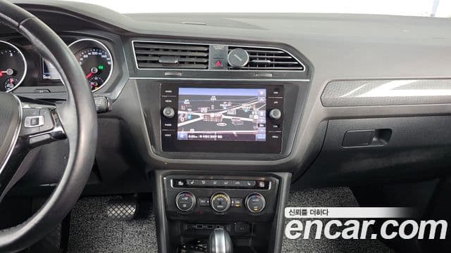 Volkswagen Tiguan 2020 — Şəkil 14/20