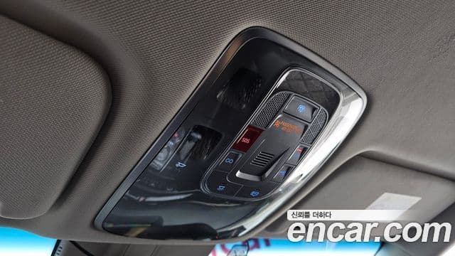 Genesis Electrified G80 2022 — фото 17 из 20