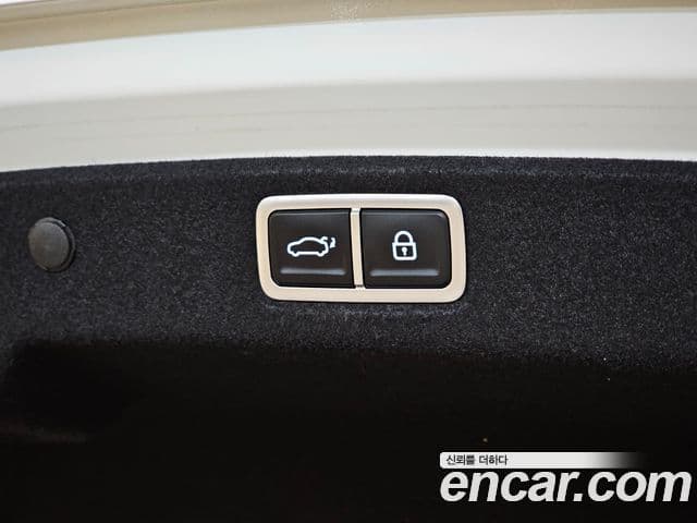 Hyundai Grandeur 2023 — Фото 18/20