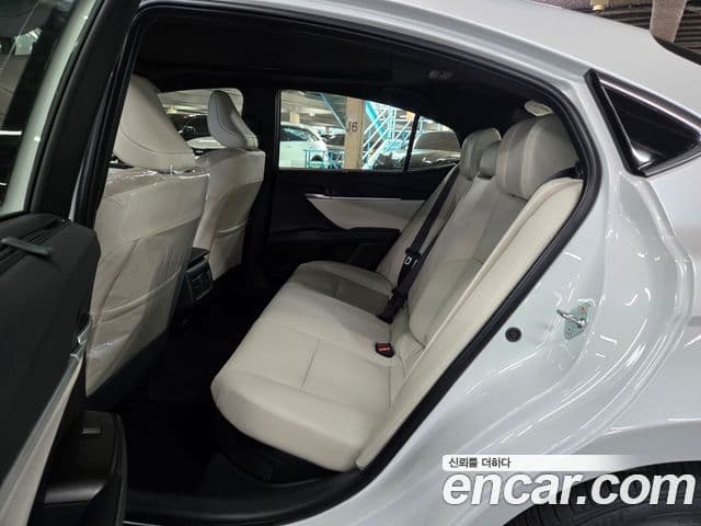 Toyota Camry 2026 — Photo 10/11