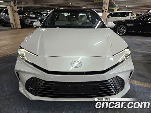 Toyota Camry 2026 — Photo 6/11