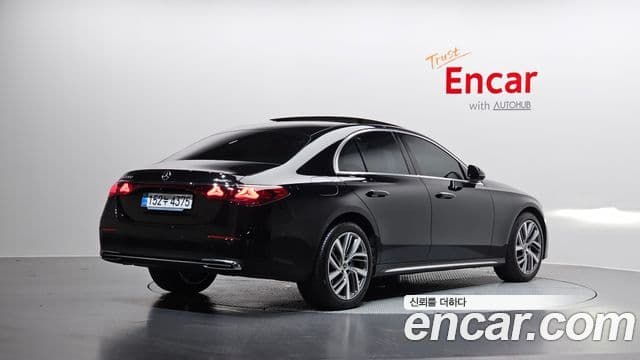 Mercedes-Benz E-Class 2025 — ფოტო 2/20