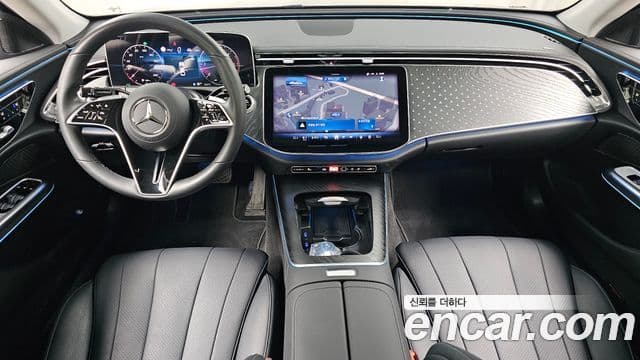 Mercedes-Benz E-Class 2025 — ფოტო 7/20