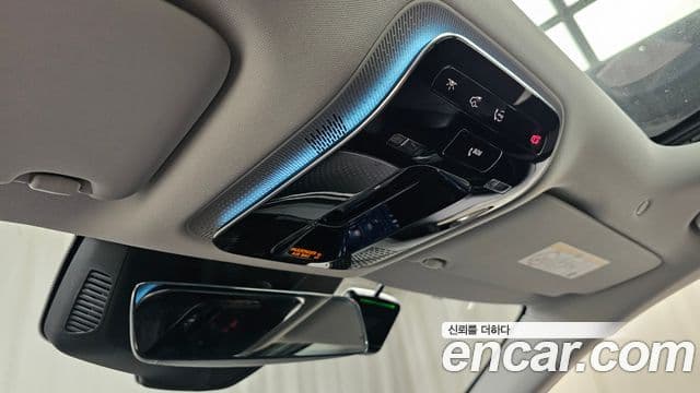 Mercedes-Benz E-Class 2025 — ფოტო 20/20
