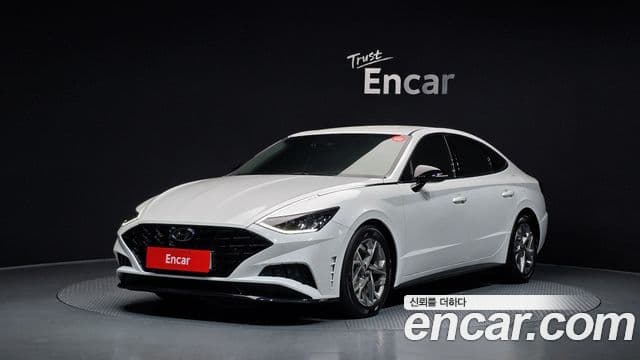 Hyundai Sonata Hybrid 2021 — Photo 21/30