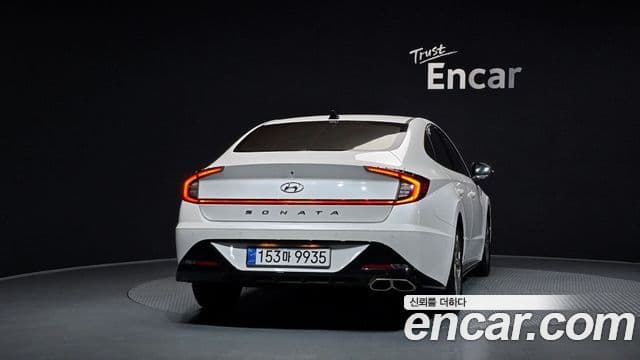 Hyundai Sonata Hybrid 2021 — Photo 25/30
