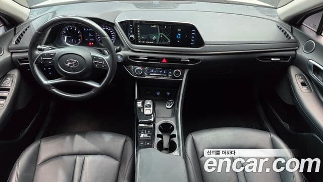 Hyundai Sonata Hybrid 2021 — Photo 8/30