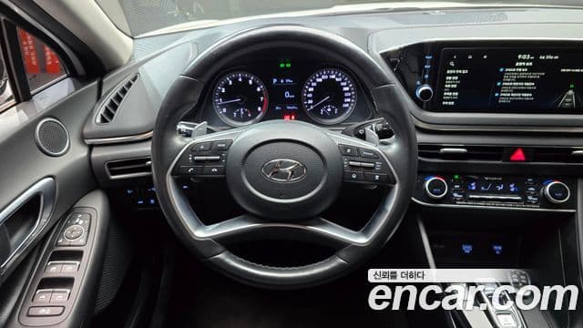 Hyundai Sonata Hybrid 2021 — Photo 16/30