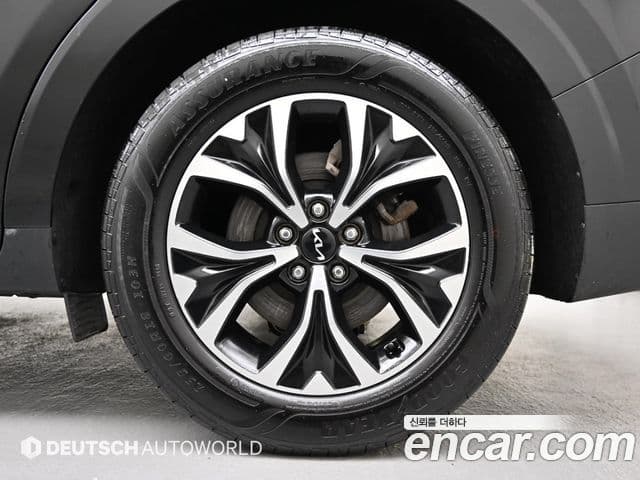 Kia Carnival 2022 — ფოტო 4/20