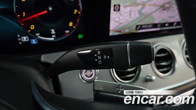 Mercedes-Benz E-Class 2020 — фото 9 из 20