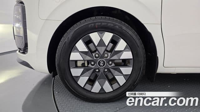 Hyundai Staria 2024 — ფოტო 5/20