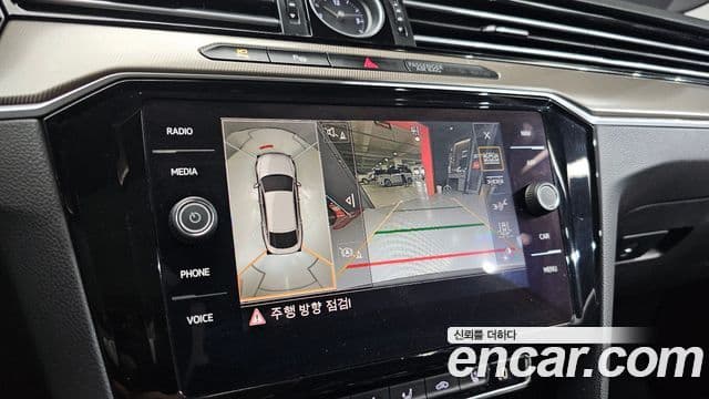 Volkswagen Arteon 2019 — ფოტო 14/20